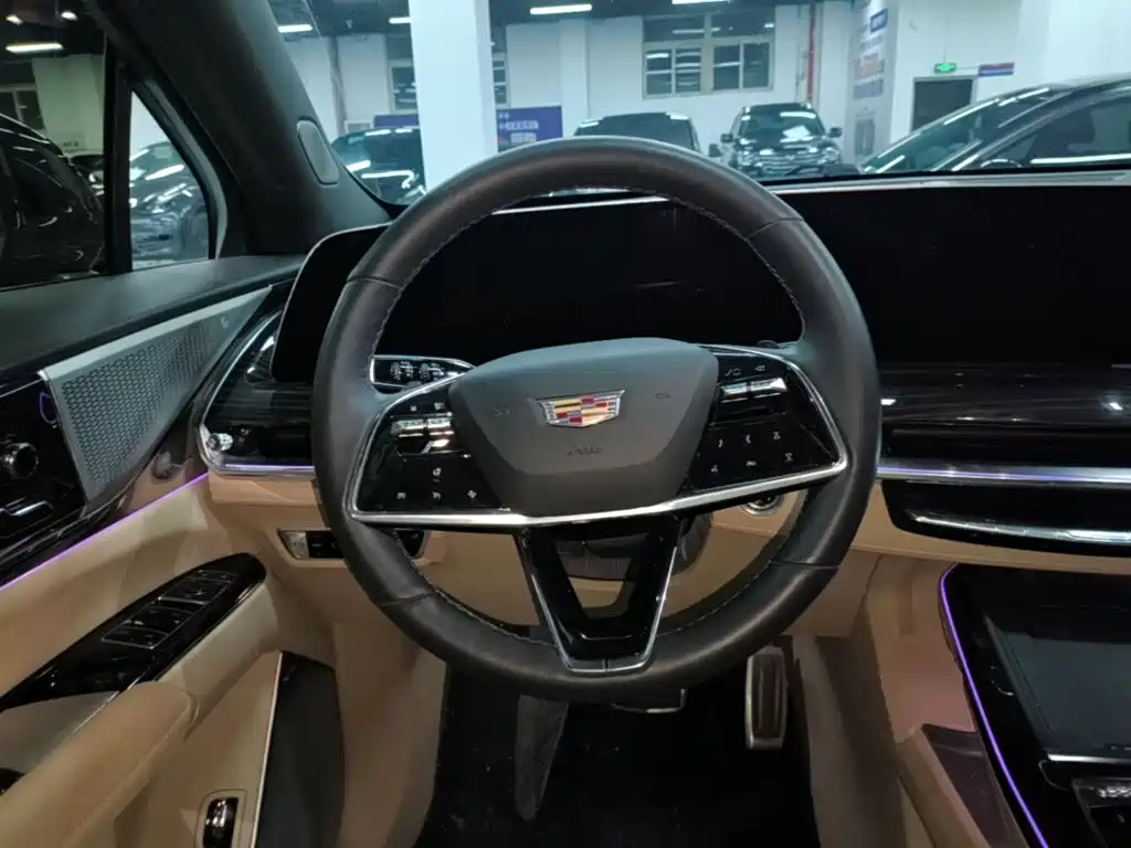 Cadillac XT5 — миниатюра 11