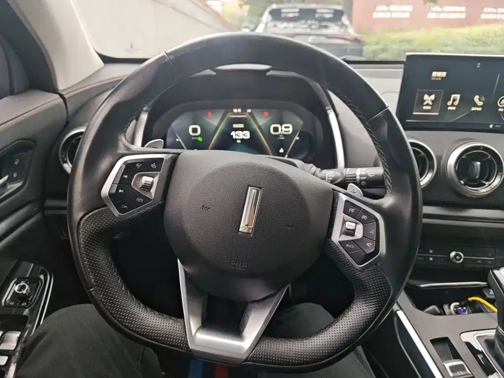 Wey Wey VV5 — миниатюра 11