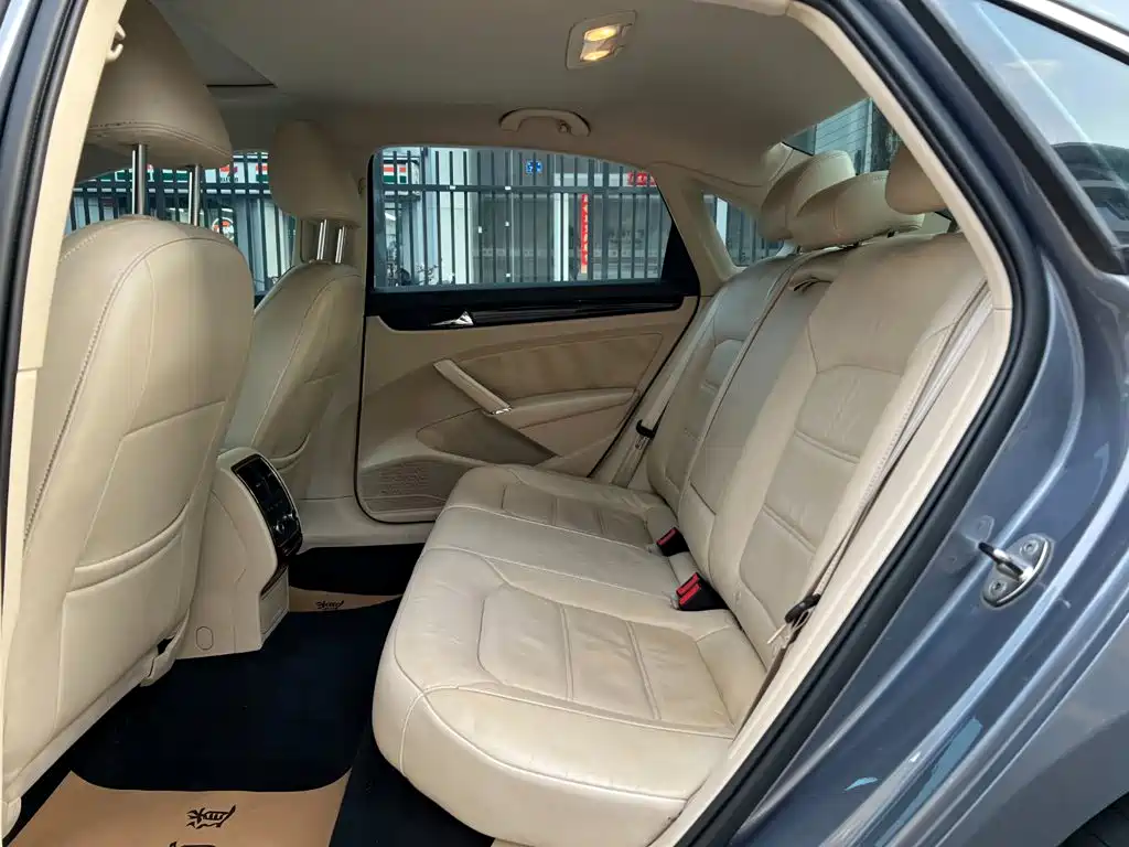Volkswagen Passat — миниатюра 4