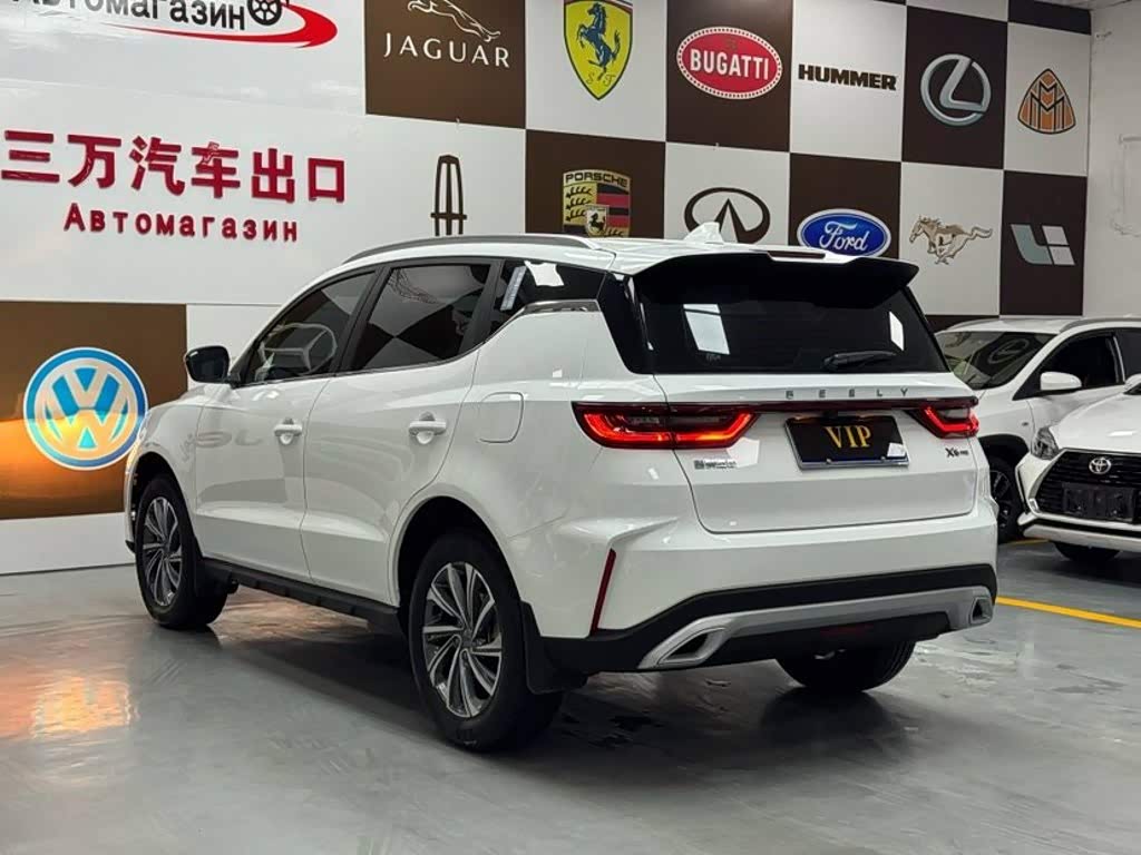 Geely Emgrand X6 1.4 л 2022 г. Белый, пробег 19200 км
