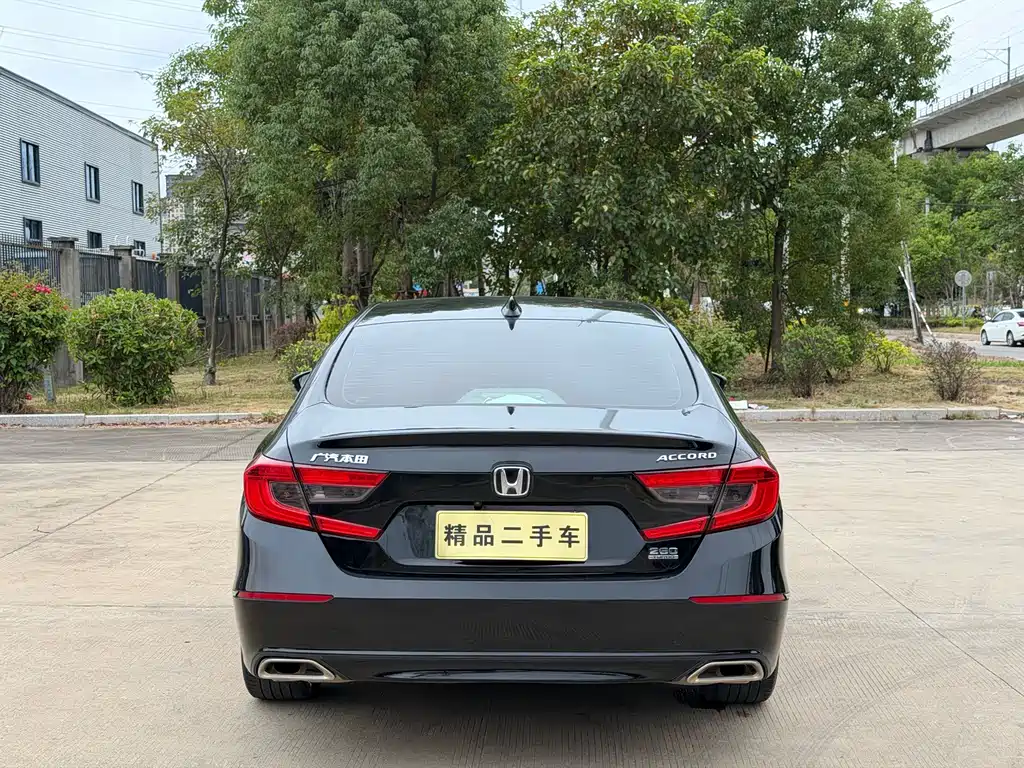 Honda Accord — миниатюра 8
