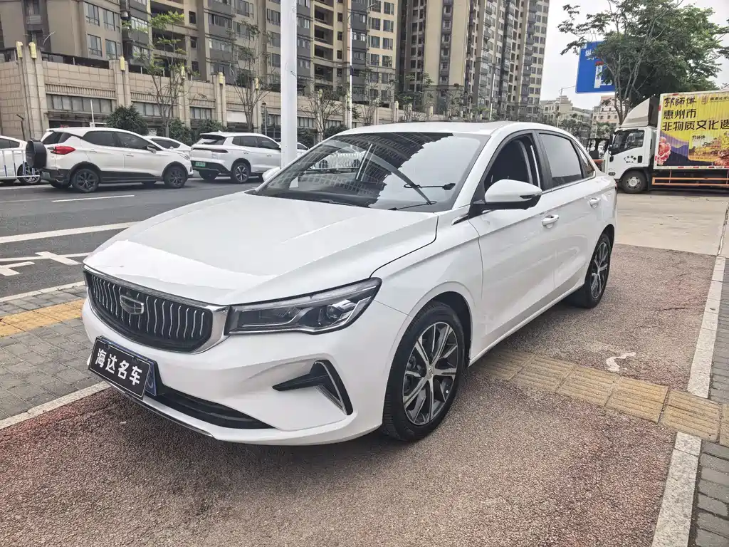 Geely Emgrand 2024