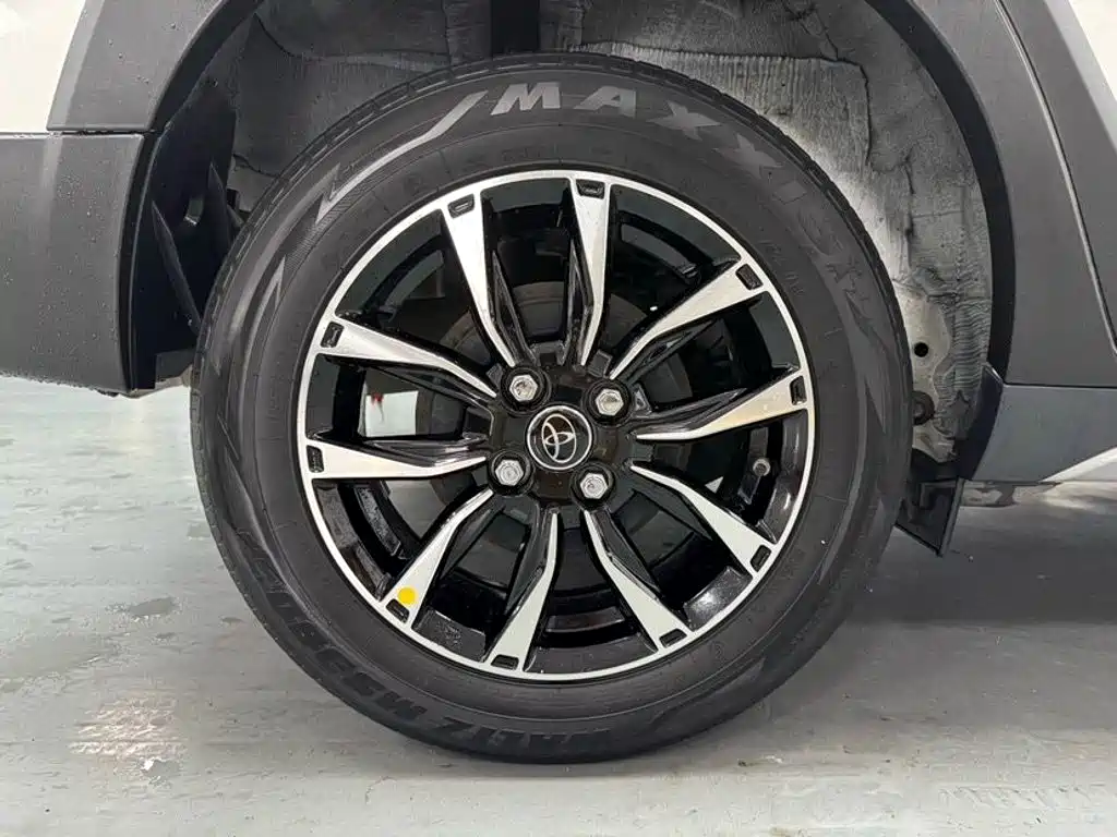 Toyota Yaris L — миниатюра 19