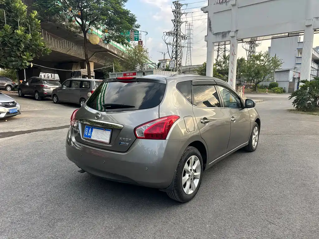 Nissan Tiida — миниатюра 5