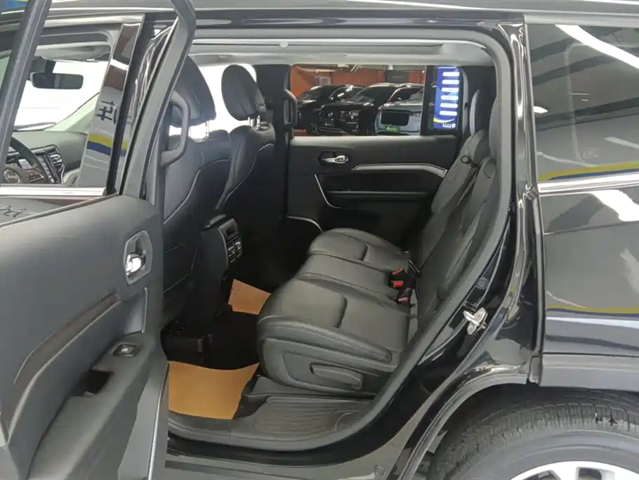 JEEP GRAND COMMANDER