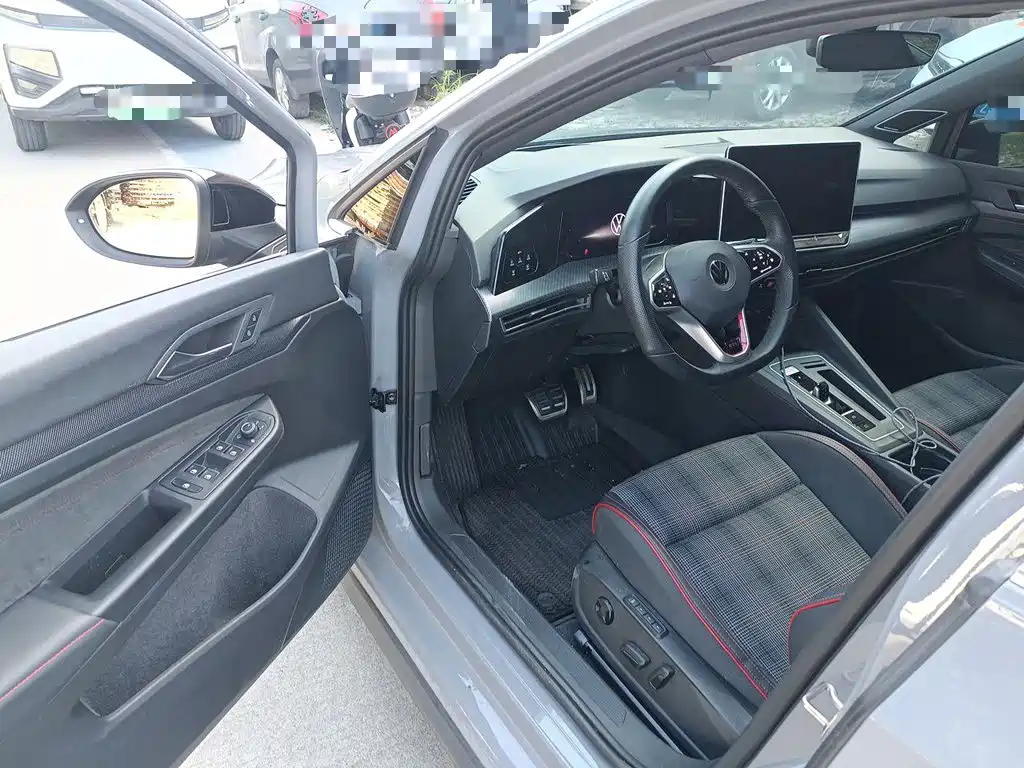 Volkswagen Golf GTI — миниатюра 12