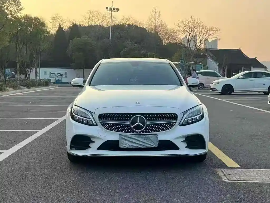 Mercedes-Benz C-Class 2020