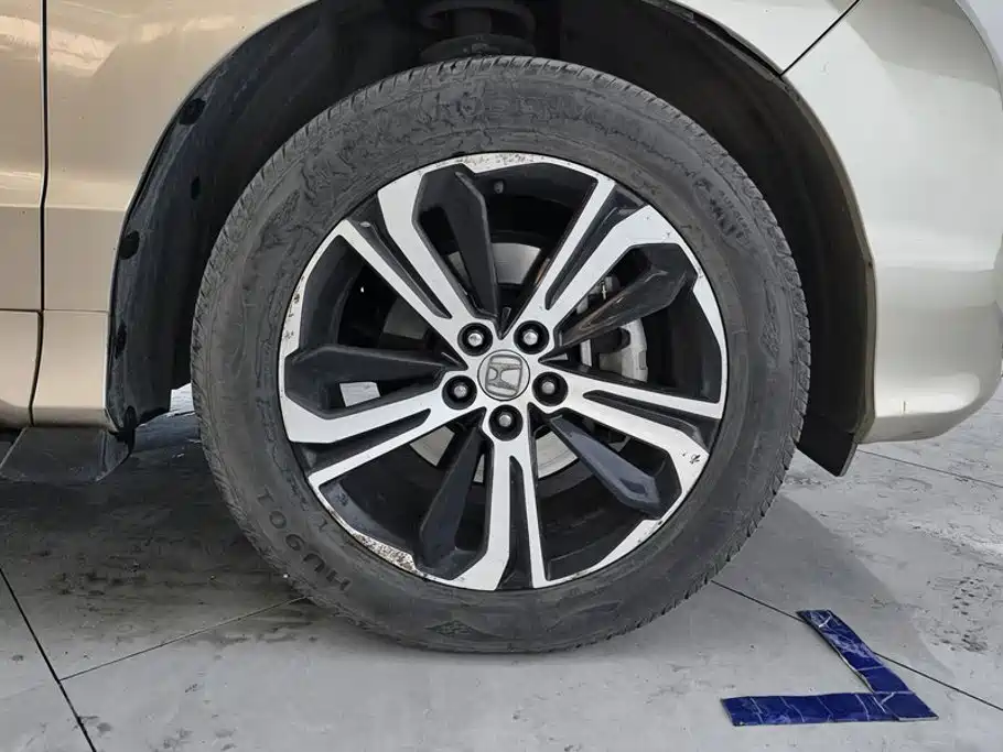Honda UR-V — миниатюра 6
