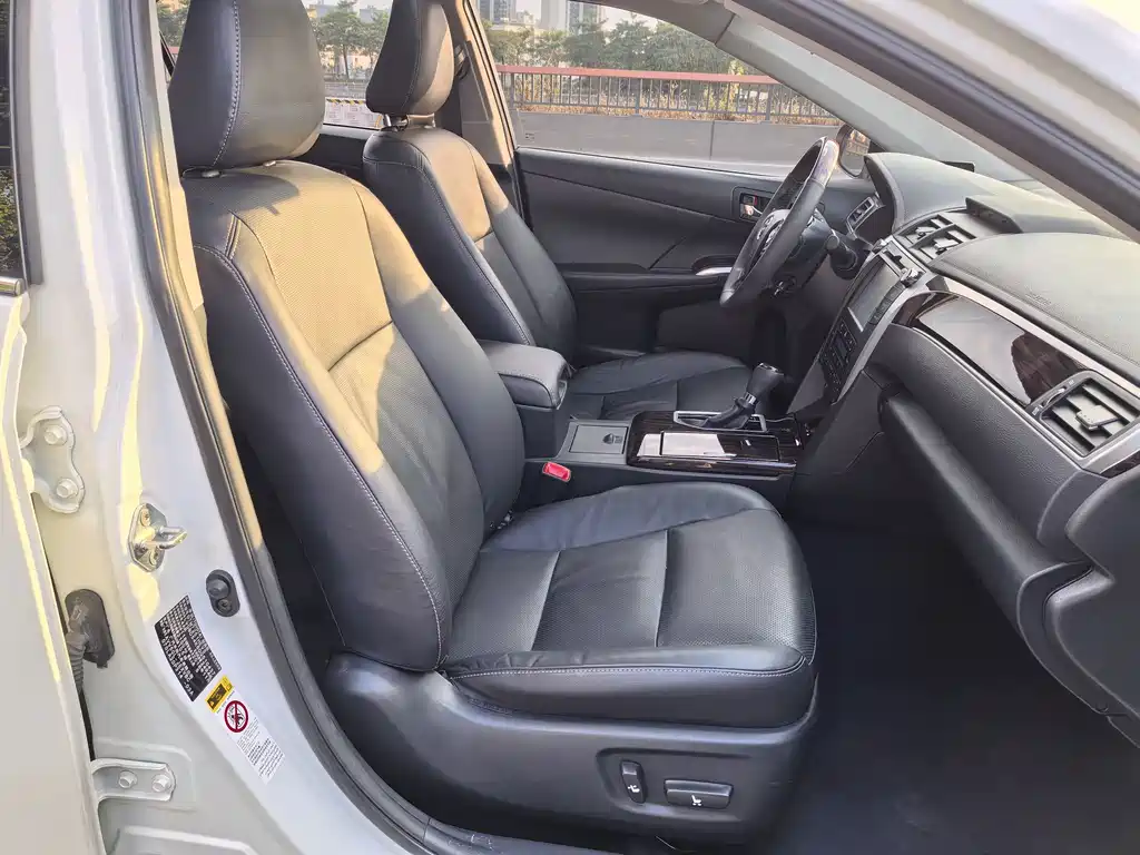 Toyota Camry — миниатюра 22