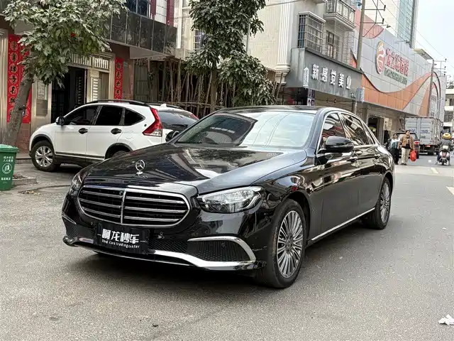 MERCEDES-BENZ E CLASS