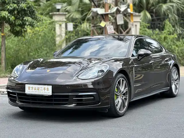 PORSCHE PANAMERA 2019