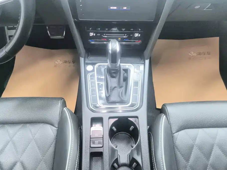 Volkswagen 迈腾 PHEV — миниатюра 16