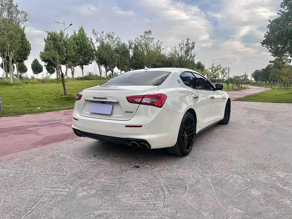 Maserati Ghibli — миниатюра 9
