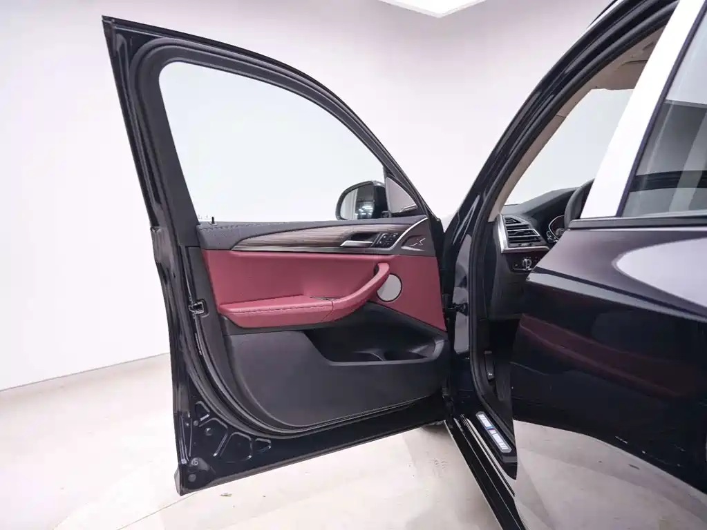 BMW X3 — миниатюра 13