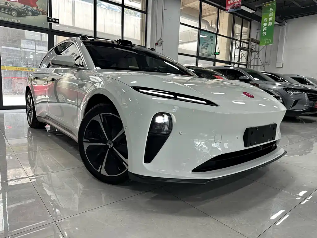 NIO ET5T — миниатюра 2