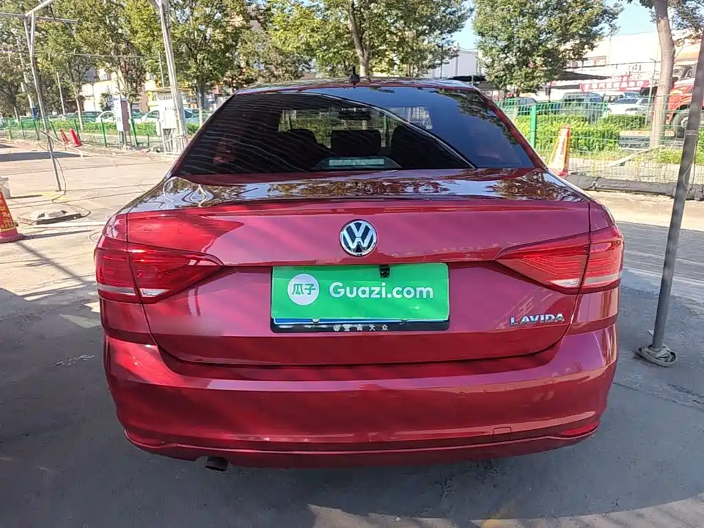 Volkswagen Lavida — миниатюра 6