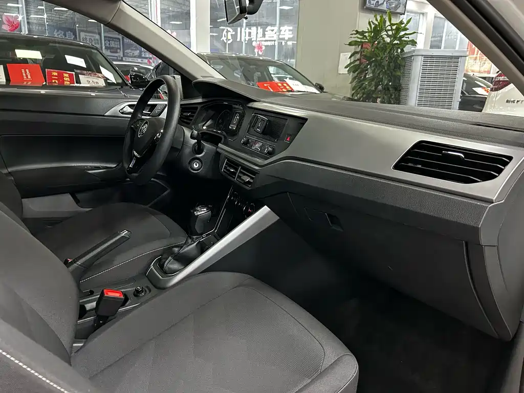 Volkswagen Polo — миниатюра 6