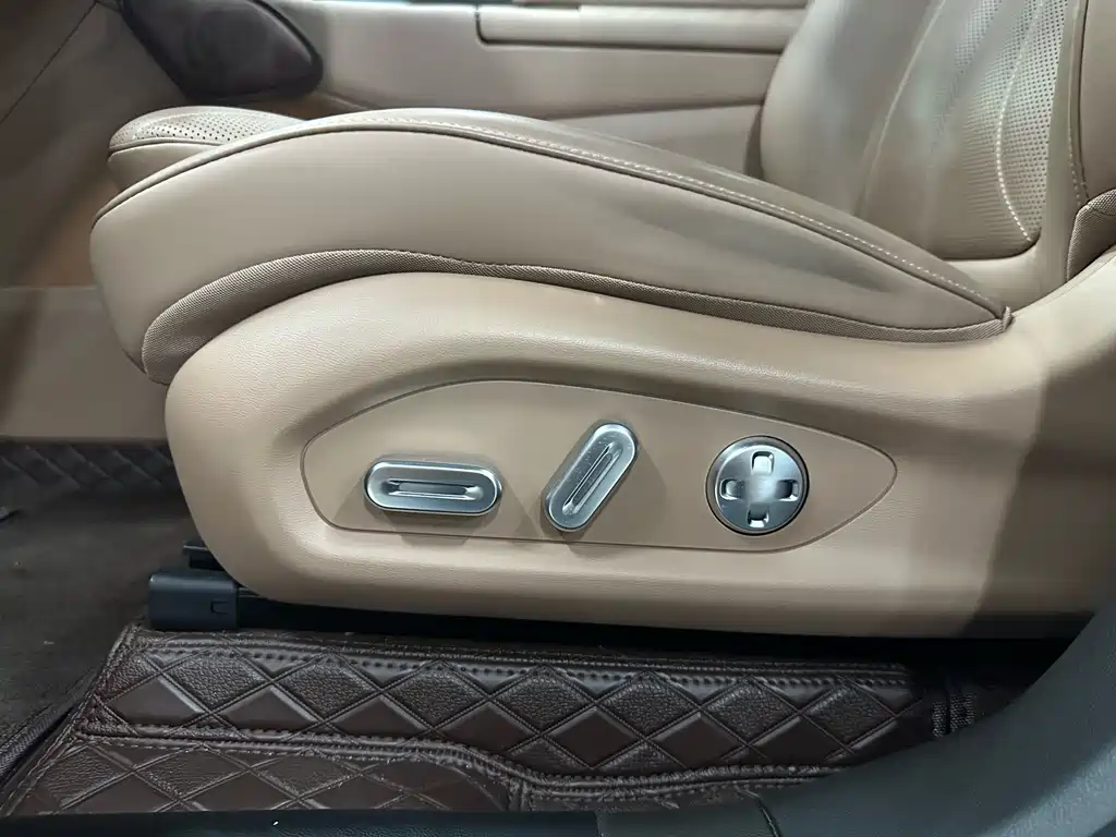 Leapmotor Leapmotor C11 — миниатюра 14