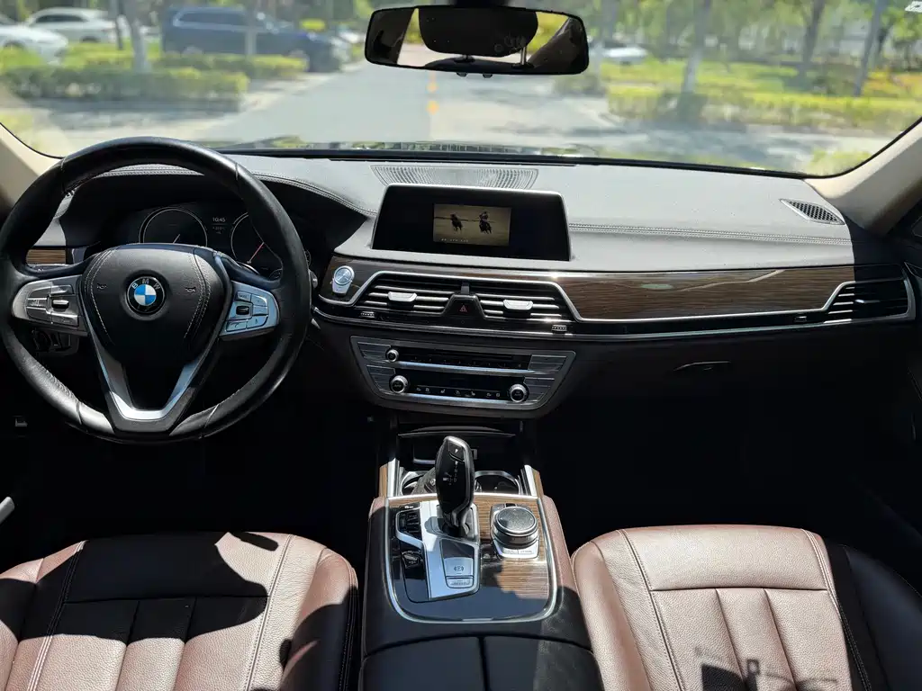 BMW 7 Series 7 2016 730Li Lead