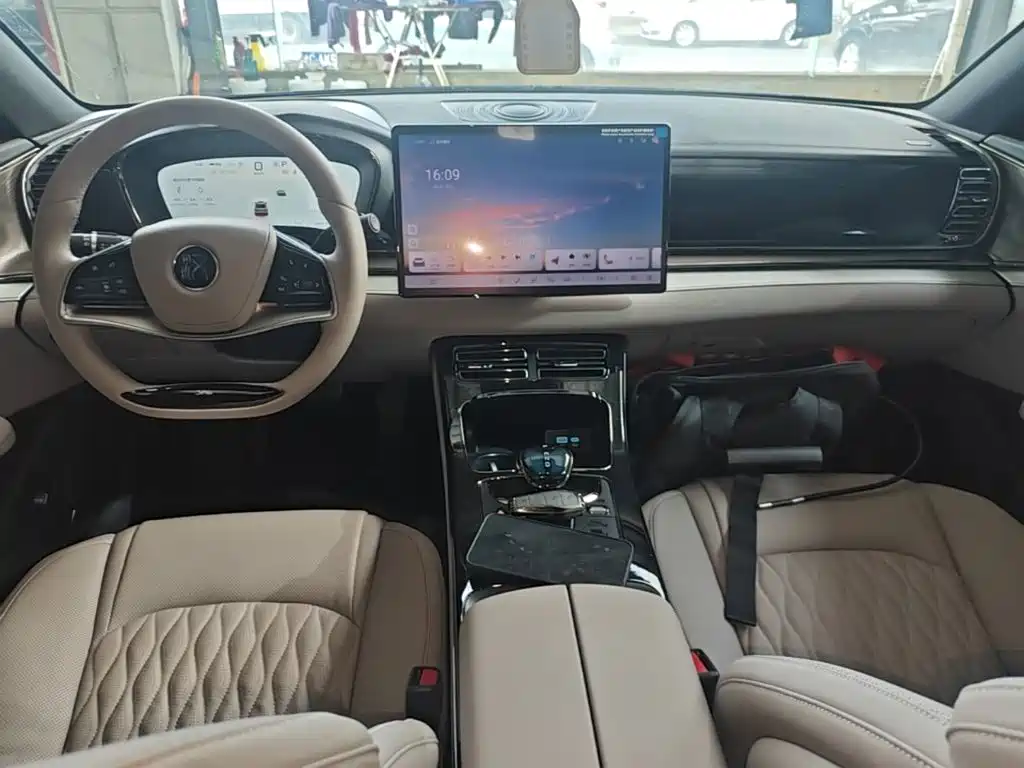 BYD Han — миниатюра 10