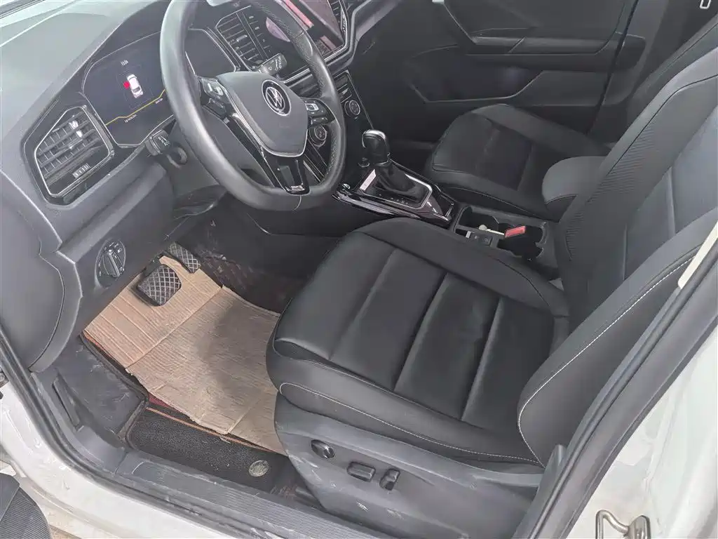 VOLKSWAGEN T ROC EXPLORING SONGS