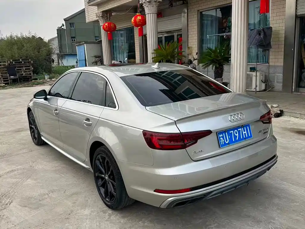 AUDI A4L