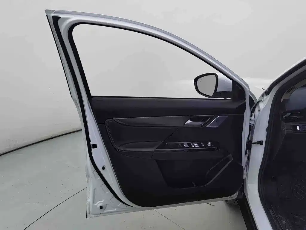 XPeng G3 — миниатюра 8