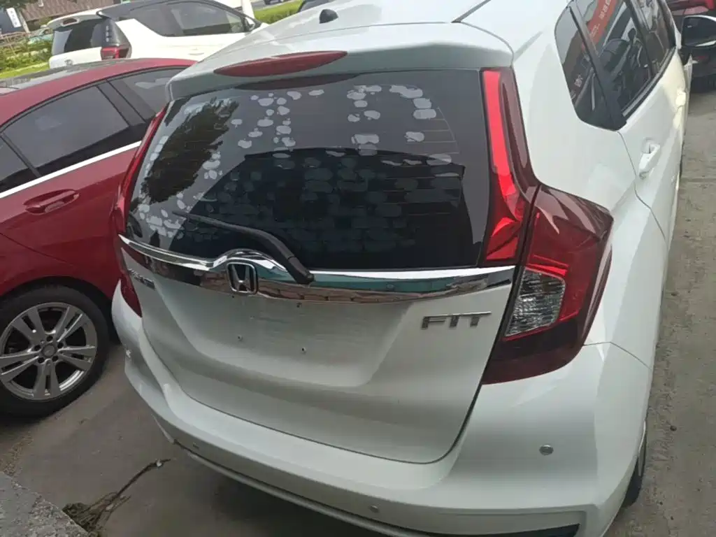 Honda Fit — миниатюра 6