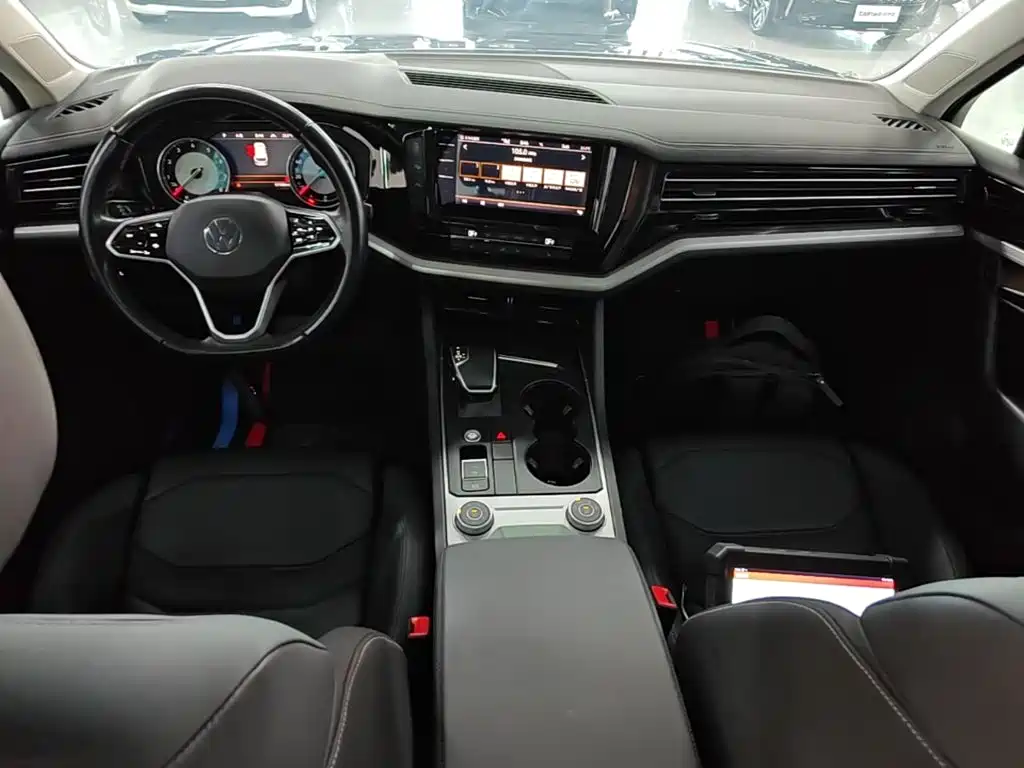 Volkswagen Touareg — миниатюра 10