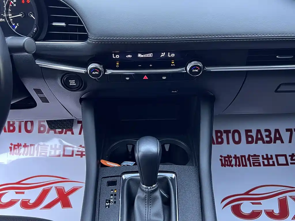 Mazda 3 Axela — миниатюра 14