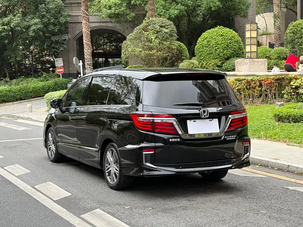 Honda Elysion — миниатюра 17
