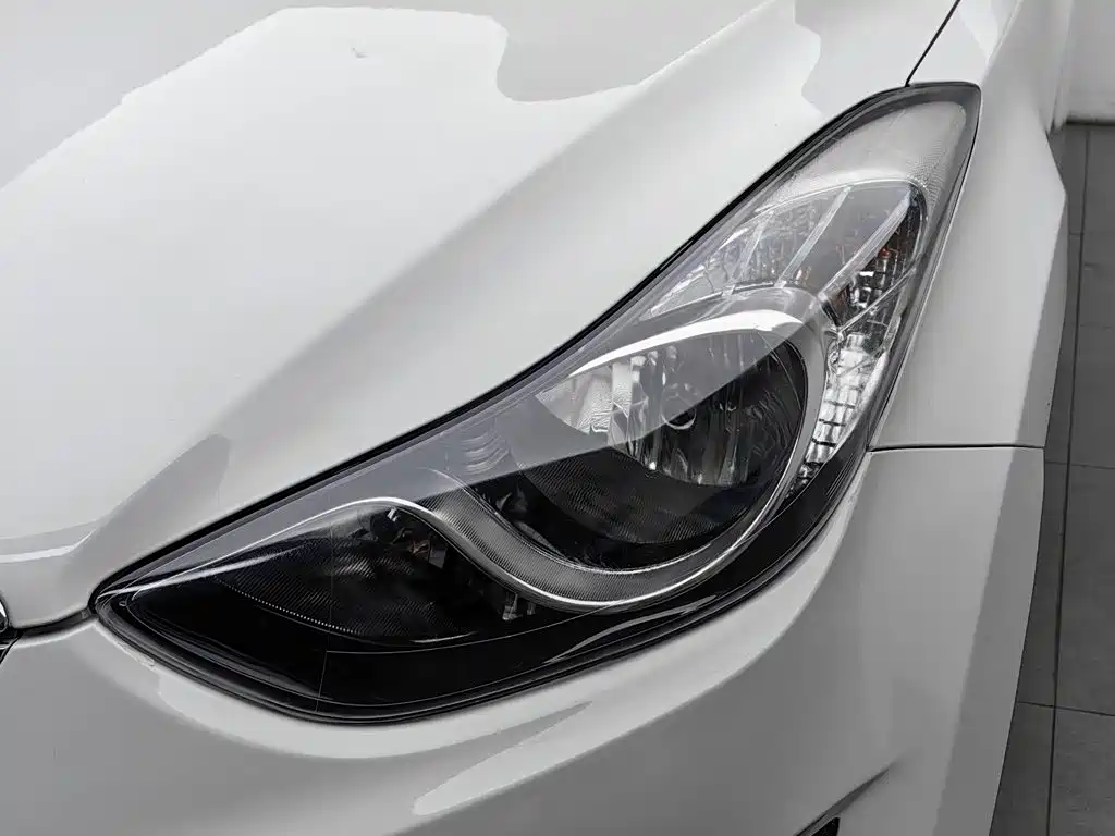 Hyundai Elantra Langdong — миниатюра 7