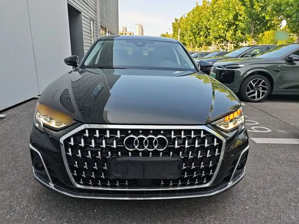 Audi A8 — миниатюра 3
