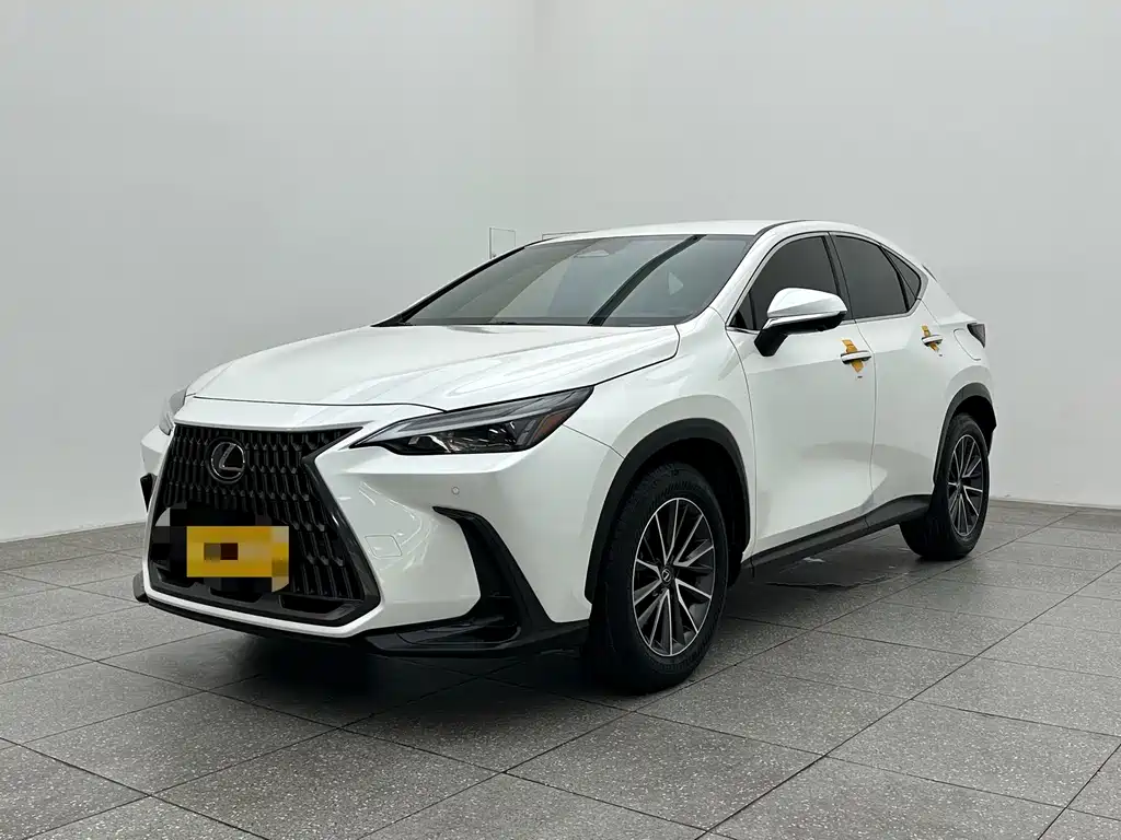 Lexus NX 2023
