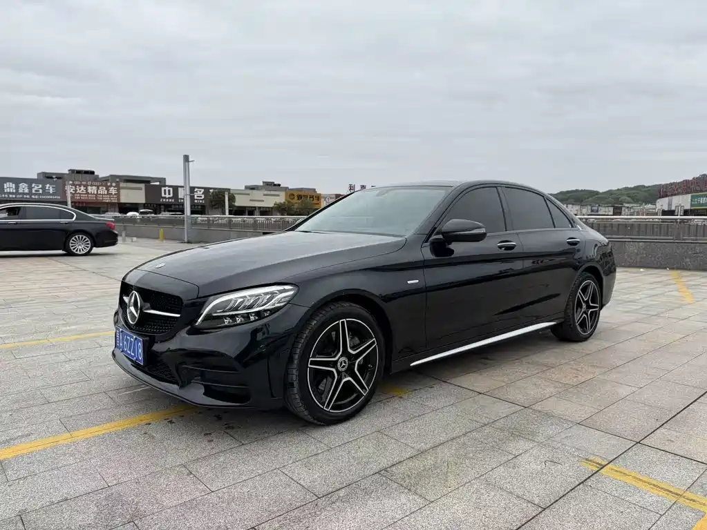 Mercedes-Benz C-Class 2021