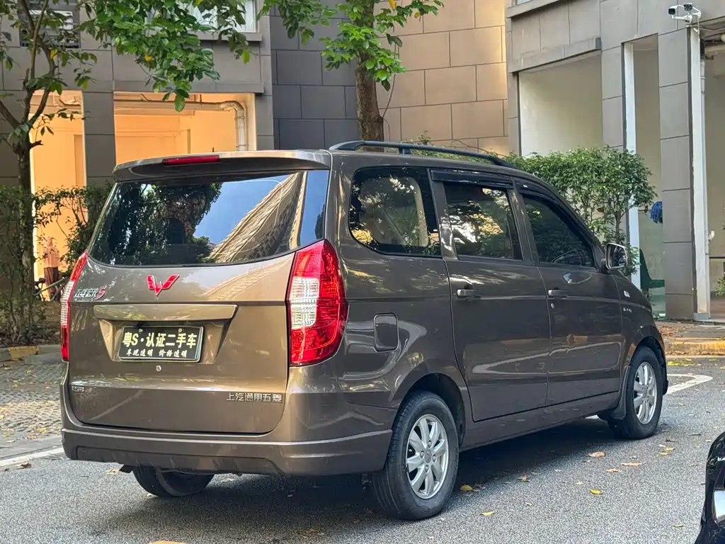 Wuling Hongguang — миниатюра 4
