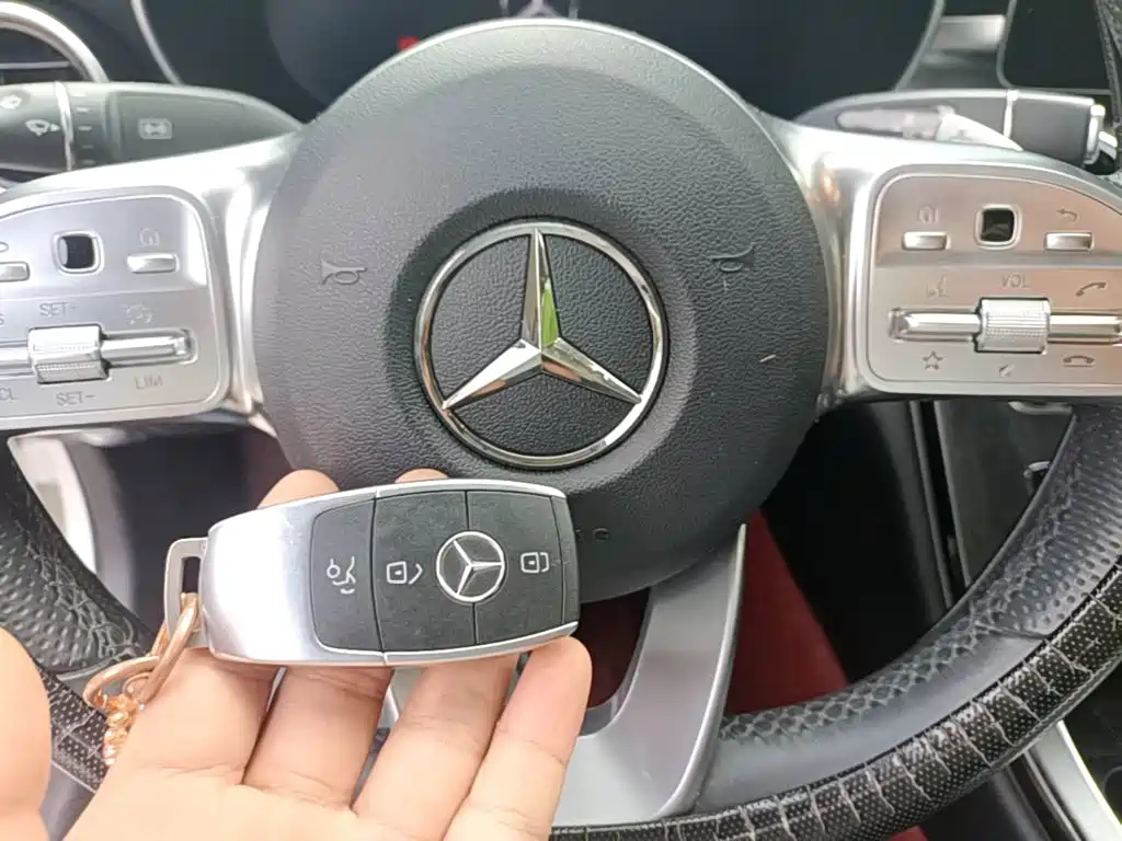 Mercedes-Benz C-Class — миниатюра 9