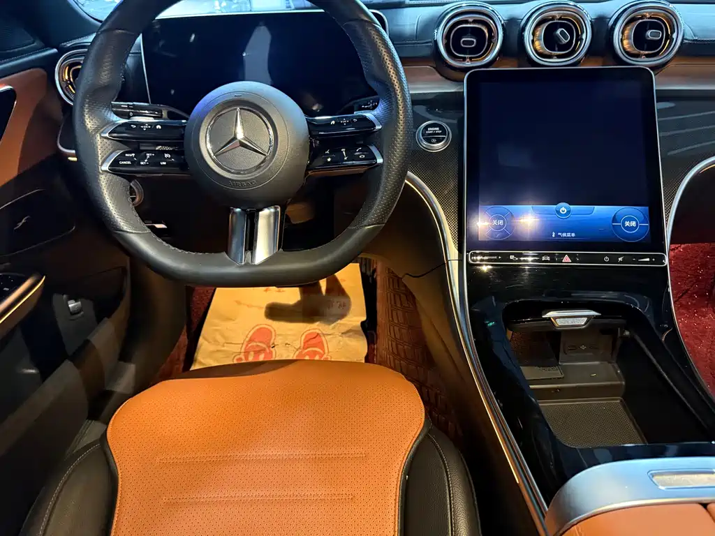Mercedes-Benz C-Class — миниатюра 13