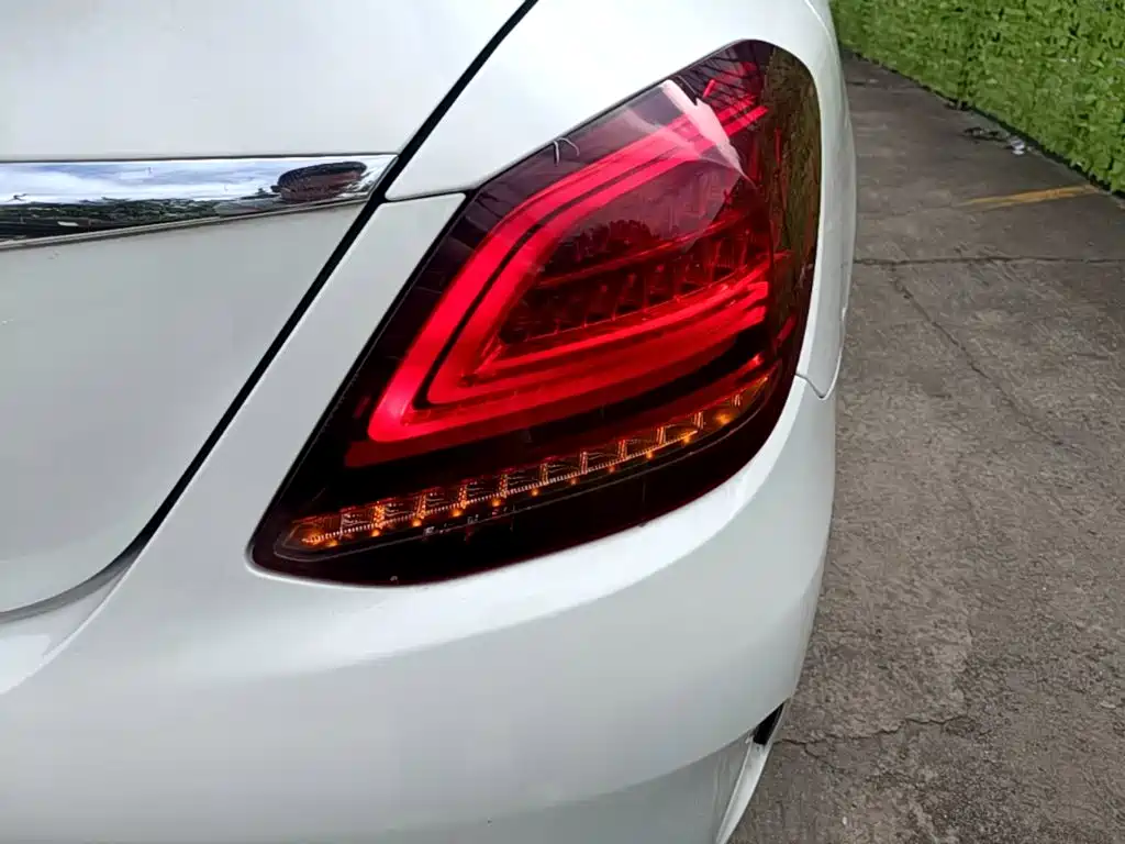 Mercedes-Benz C-Class — миниатюра 8