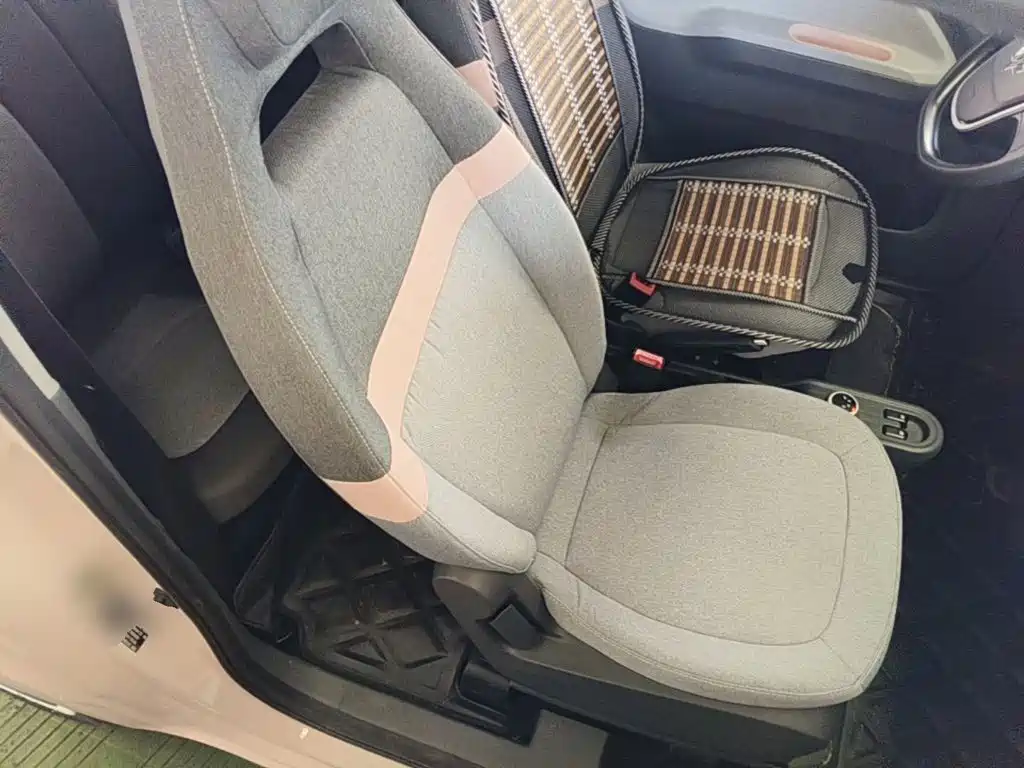 Wuling MINIEV — миниатюра 25