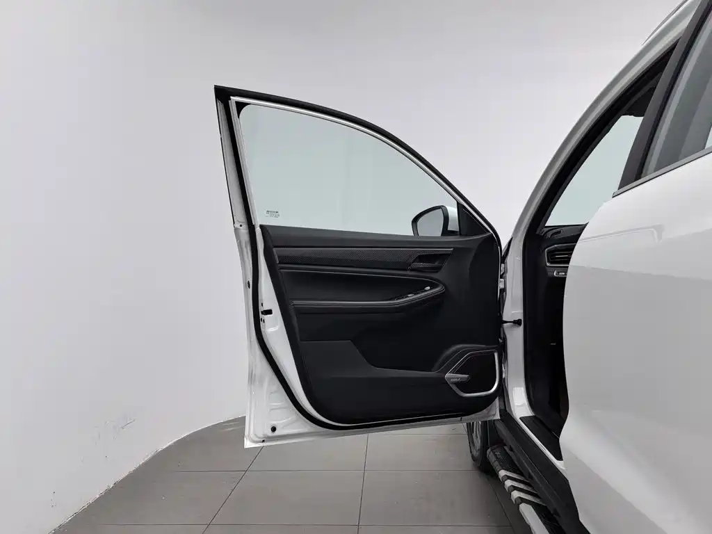 Geely Vision X6 — миниатюра 8