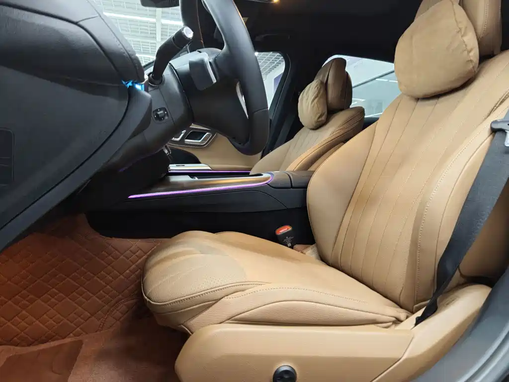 Mercedes-Benz E-Class — миниатюра 5