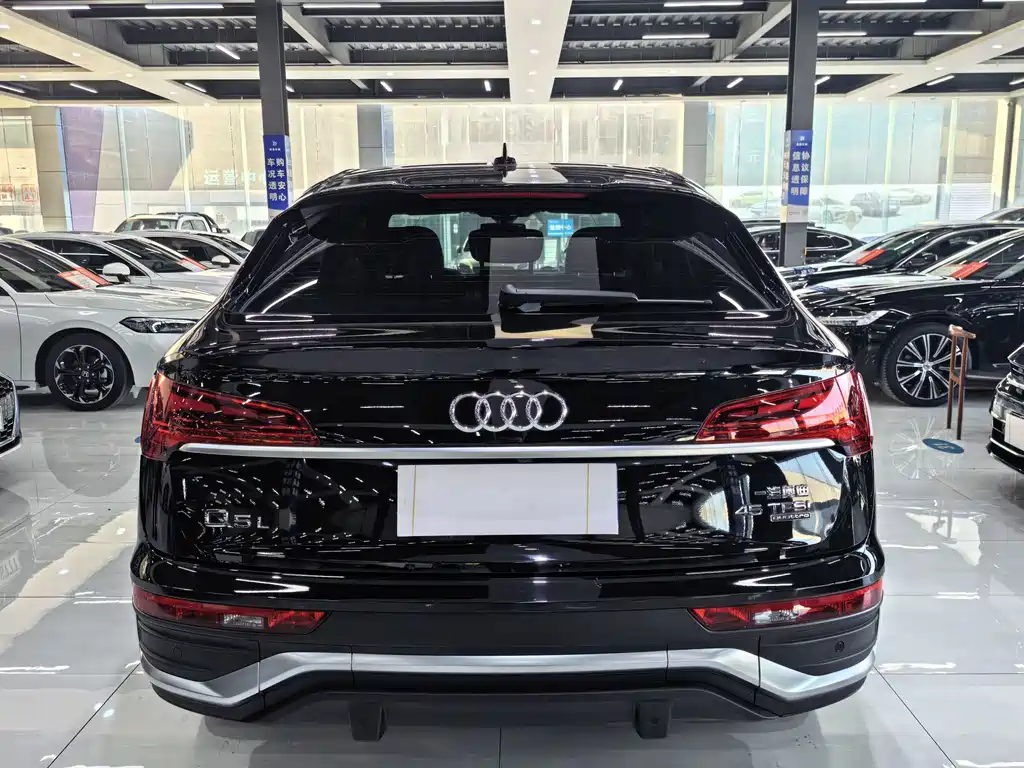 AUDI Q5L SPORTBACK