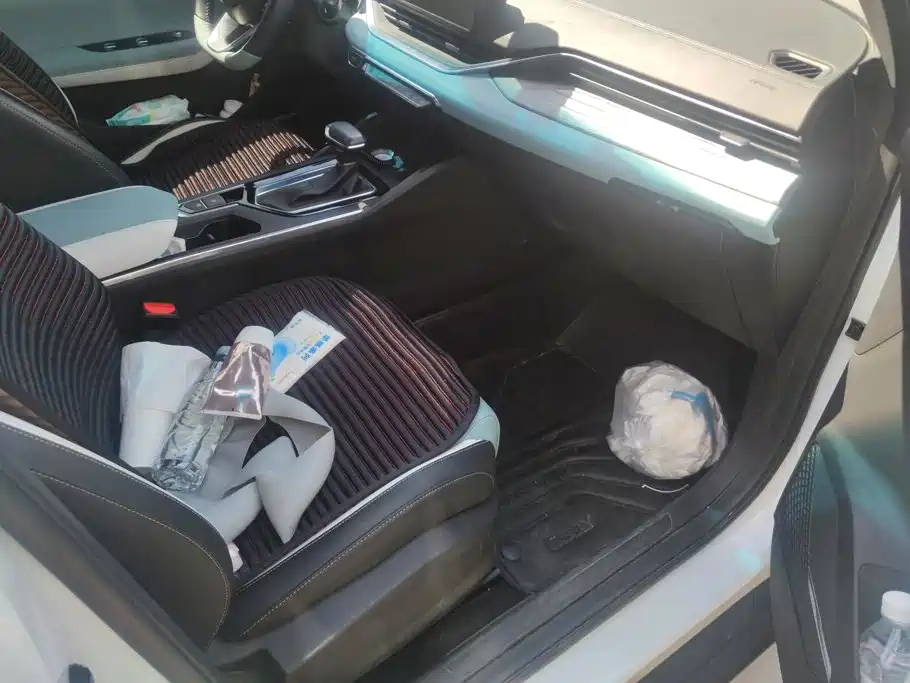 Geely Emgrand S — миниатюра 8
