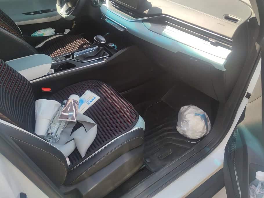 Geely Emgrand S 1.4 л 2023 г. Белый, пробег 30400 км