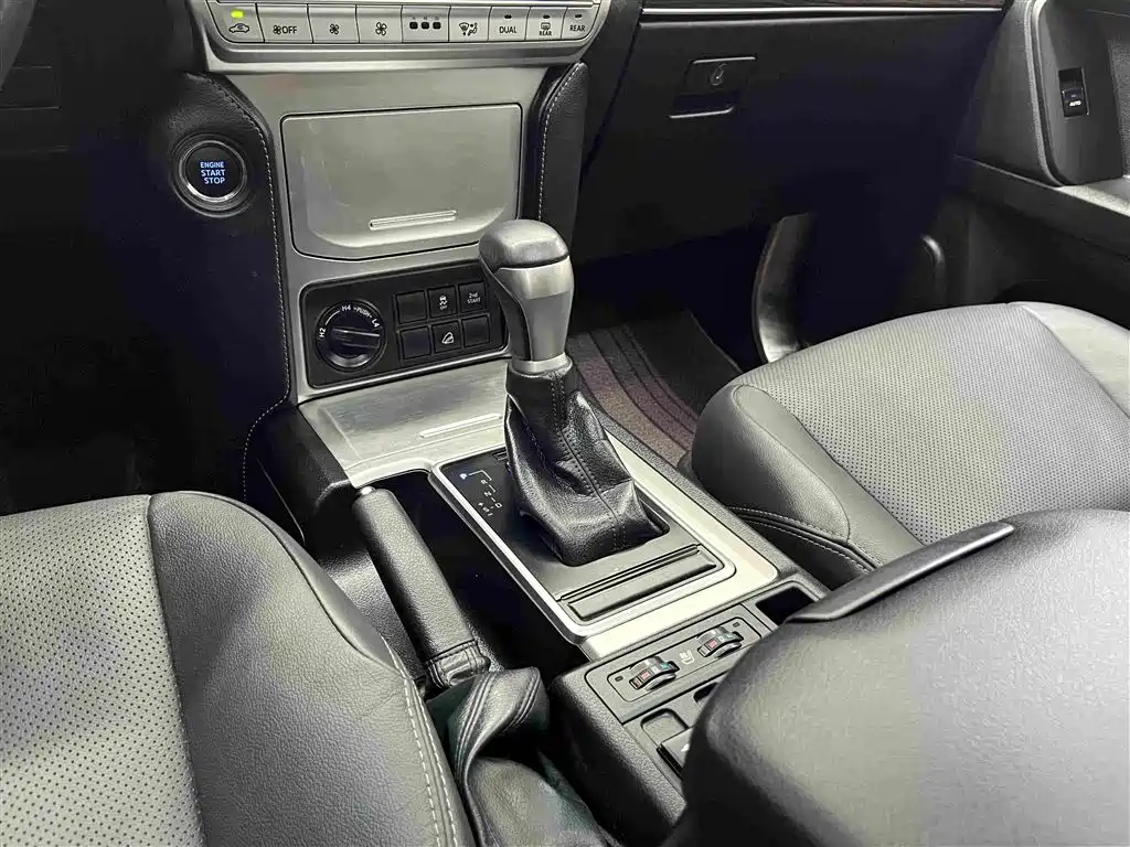 Toyota Prado — миниатюра 9