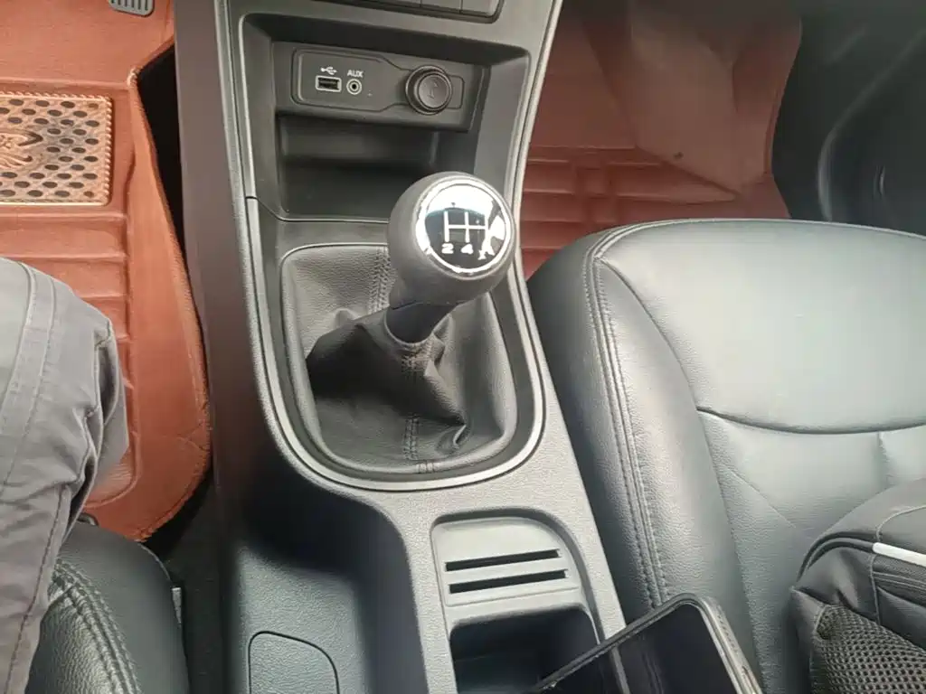 Roewe 360 — миниатюра 14
