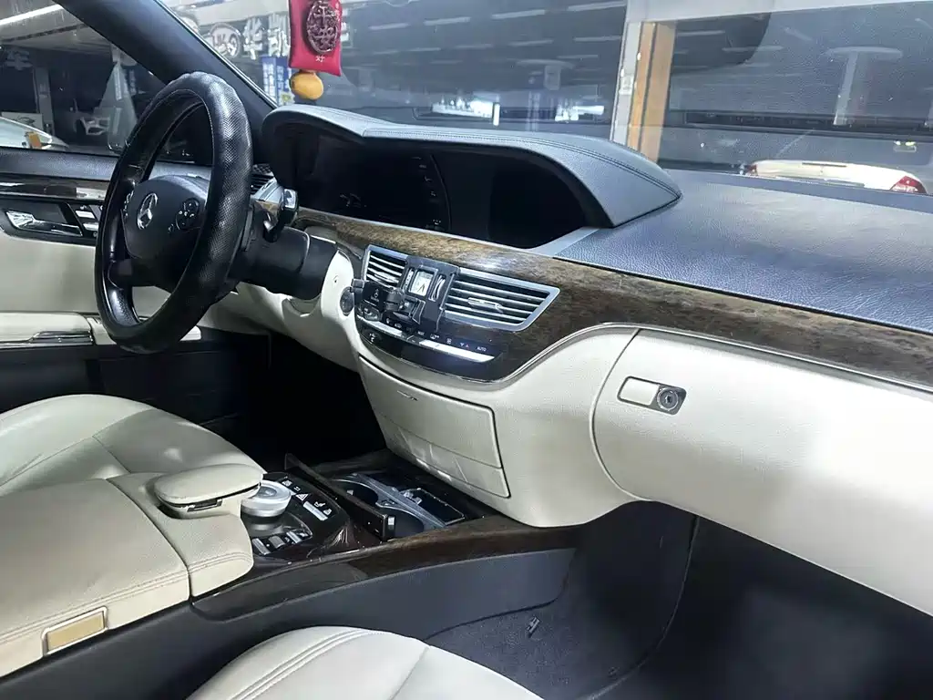 Mercedes-Benz S-Class S 2010 S 300 L