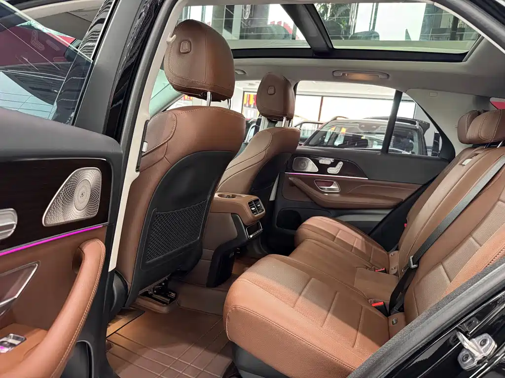 Mercedes-Benz GLE (Import) — миниатюра 16