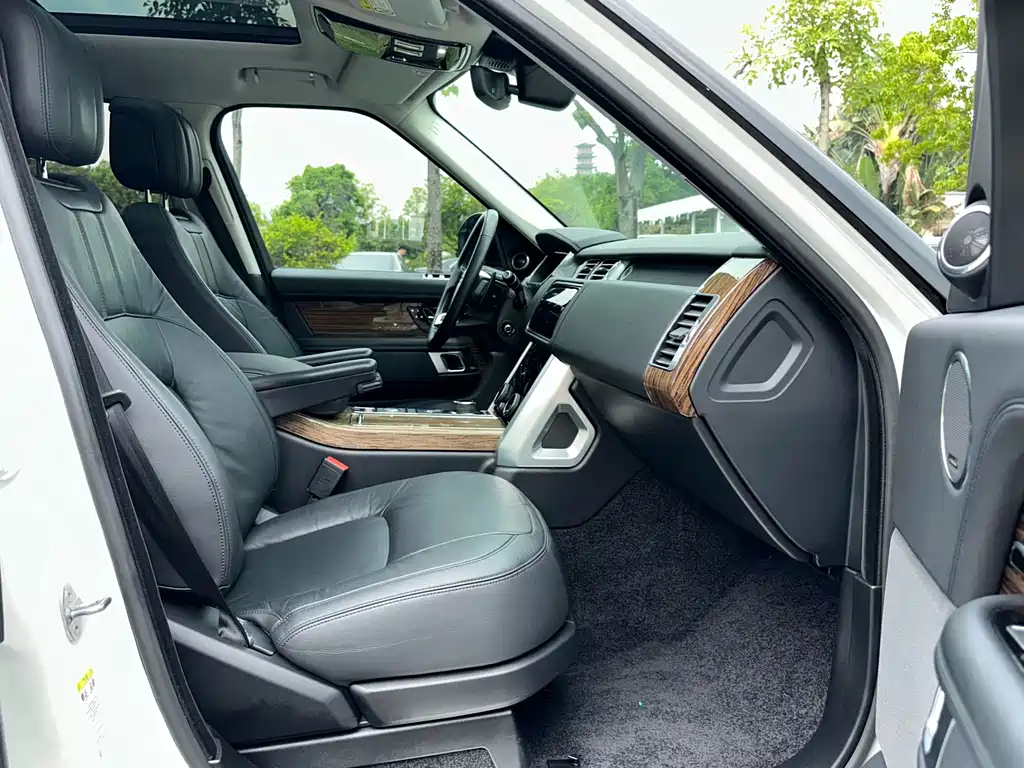 Land Rover Range Rover — миниатюра 11